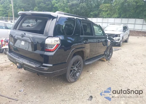 2021 Toyota 4Runner Nightshade Special Edition z USA, uszkodzony, nr VIN JTEJU5JR4M5837745